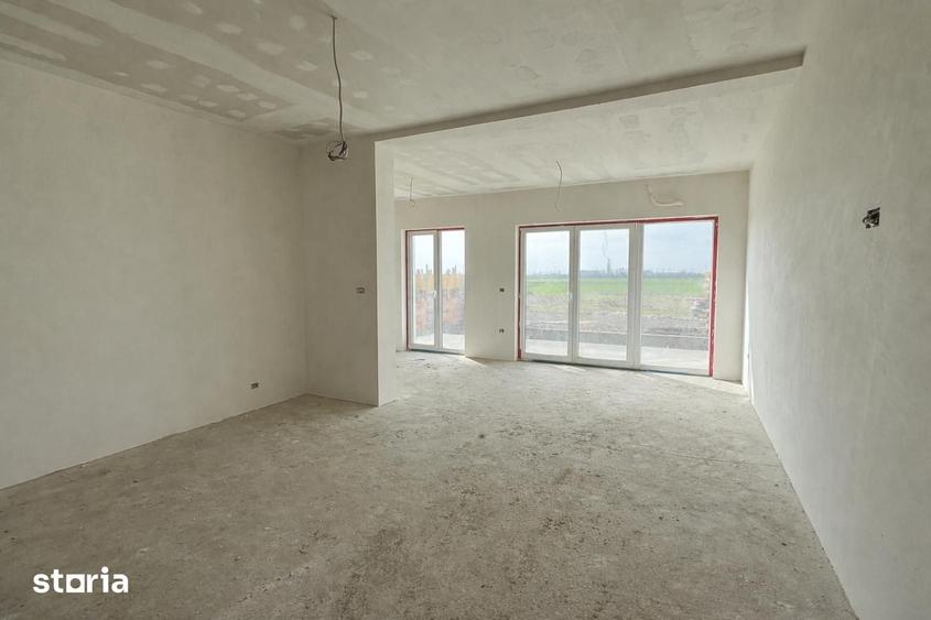 Apartament cu 3 camere decomandat în Torontalului