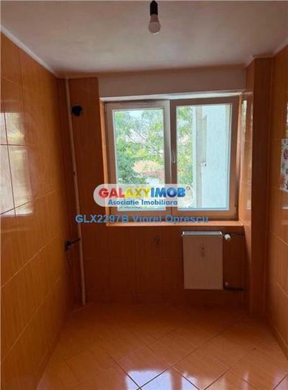 Apartament cu 2 camere decomandat în Titan