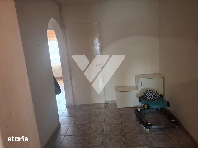 Apartament cu 3 camere decomandat, mobilat în Central