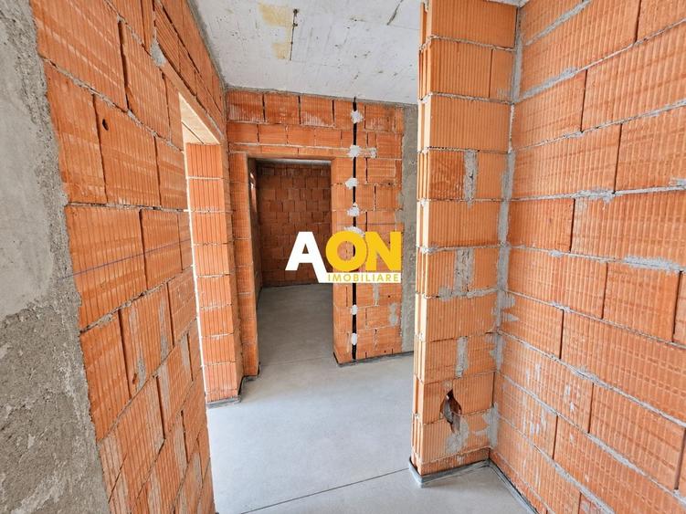 Apartament cu 3 camere decomandat în Cetate