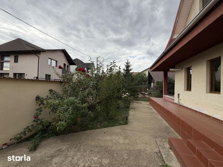 Casă cu 4 camere cu Teren 501 Mp în Domnești