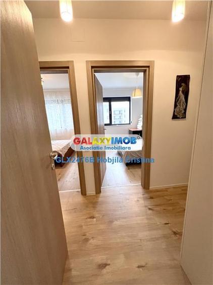 Apartament cu 4 camere semidecomandat, mobilat în Băneasa