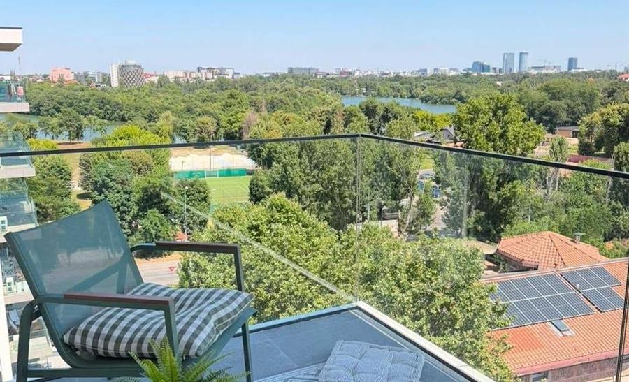 Apartament 2 camere – vedere lac și Casa Presei, terasă 8 mp, etaj 7/7 - 2