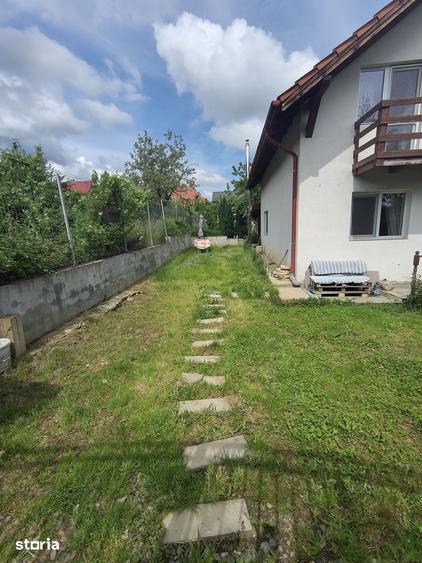 Casă cu 5 camere cu Teren 425 Mp în Sadu