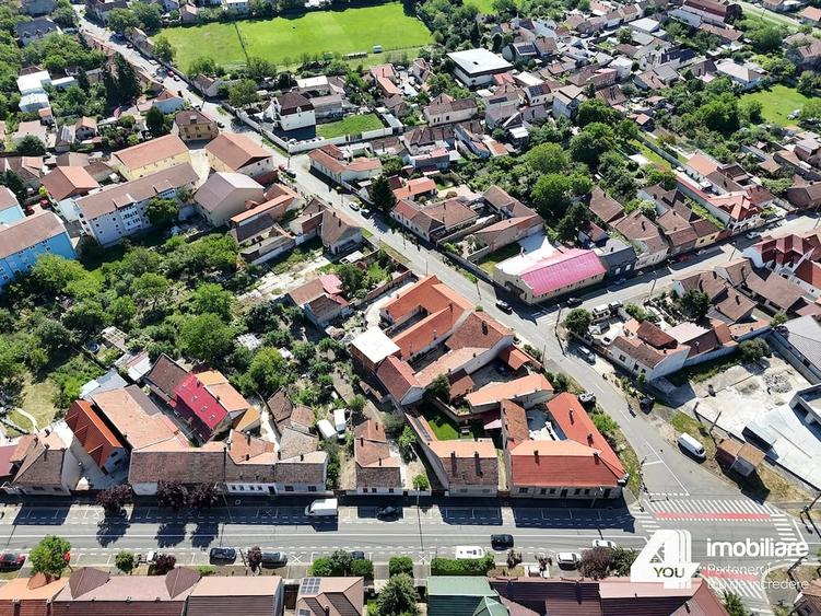 Casă cu 3 camere cu Teren 749 Mp în Central