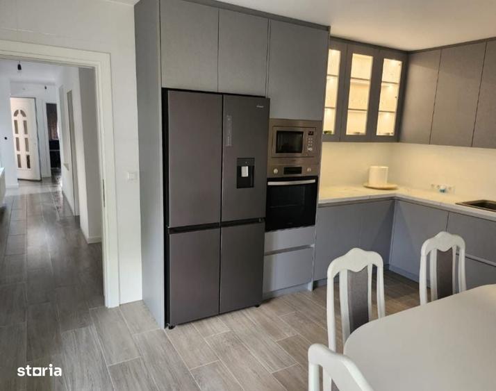 Casă cu 4 camere în Nepos