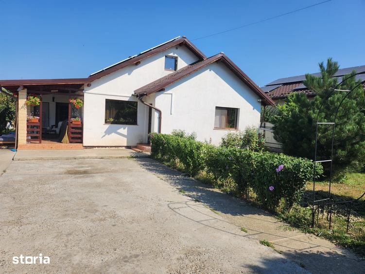 Casă cu 4 camere cu Teren 1000 Mp în Șerbănești