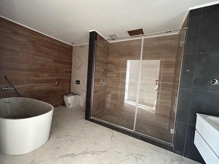 Apartament cu 3 camere decomandat în Herăstrău