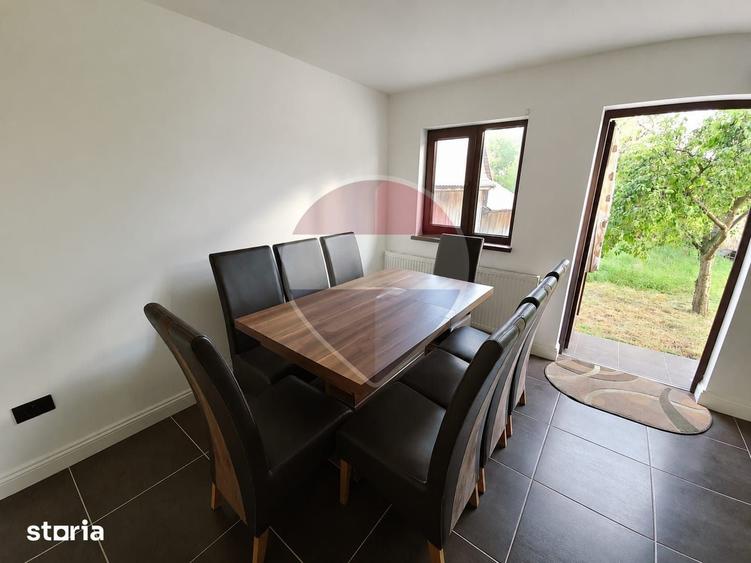 Casă cu 4 camere cu Teren 2560 Mp în Poieni-Solca