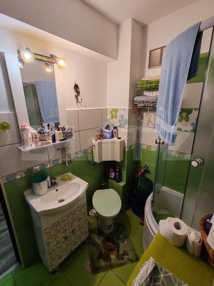 Apartament cu 3 camere semidecomandat în Tudor