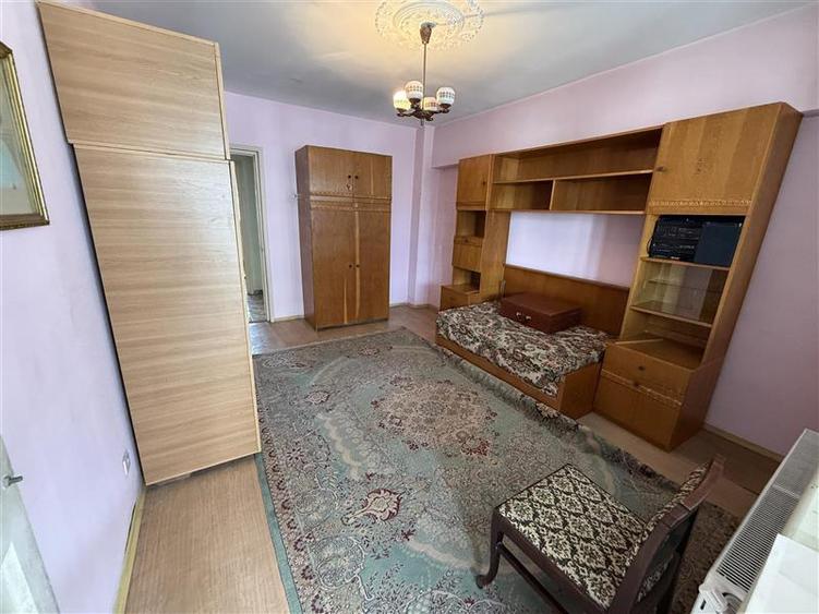 Apartament cu 3 camere decomandat în Ultracentral