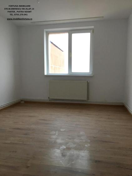 Apartament cu 3 camere decomandat în Mărăței
