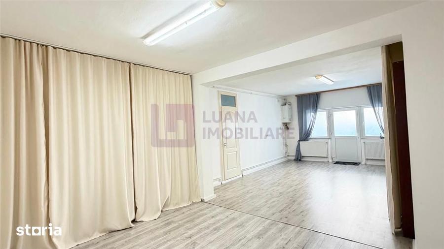 Spațiu comercial, de 50 mp, în Ștrand