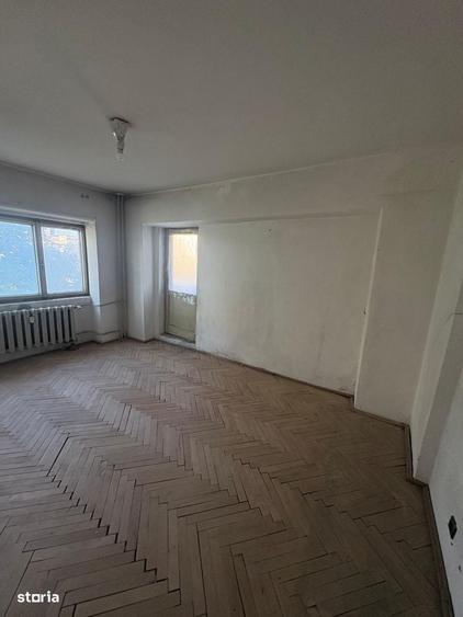 Apartament cu 2 camere decomandat în Nicolina