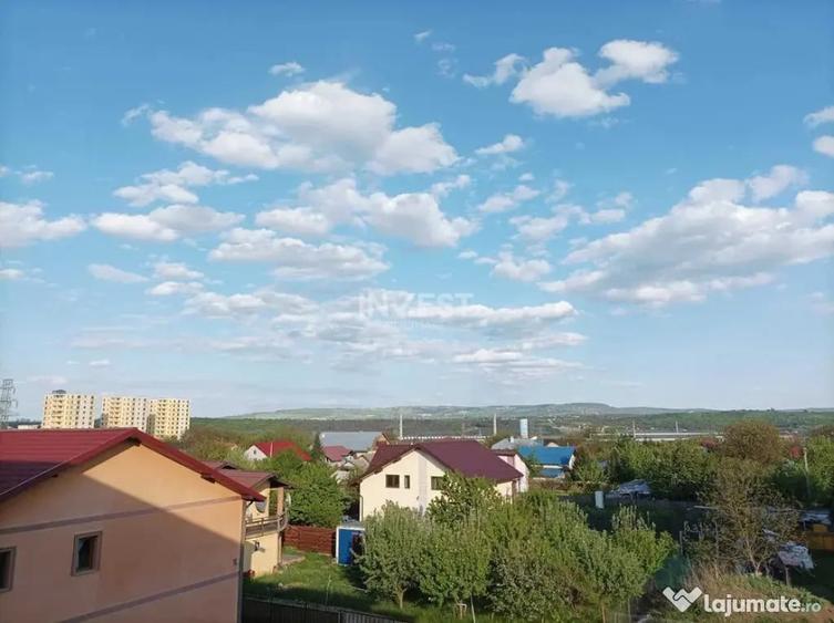 Apartament cu 2 camere decomandat în Valea Adâncă