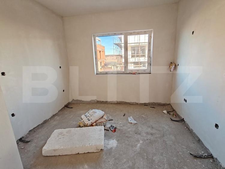 Duplex cu 4 camere cu Canalizare în Florești