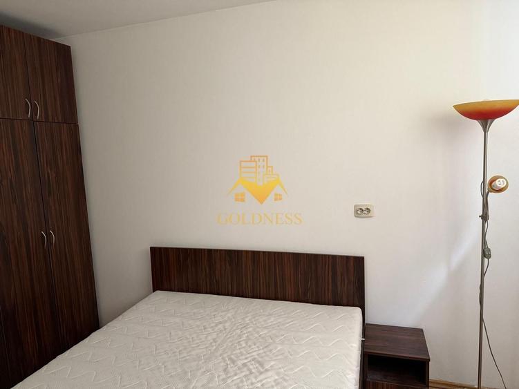 Apartament cu 3 camere semidecomandat, mobilat în Andrei Mureșanu
