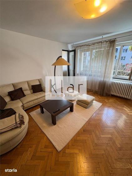 Apartament cu 3 camere în Plopilor
