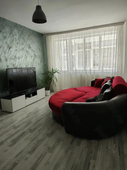 Apartament cu 2 camere semidecomandat în Ostroveni