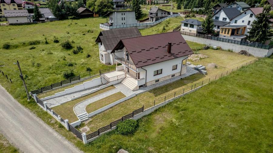 Casă cu 4 camere în Voroneț
