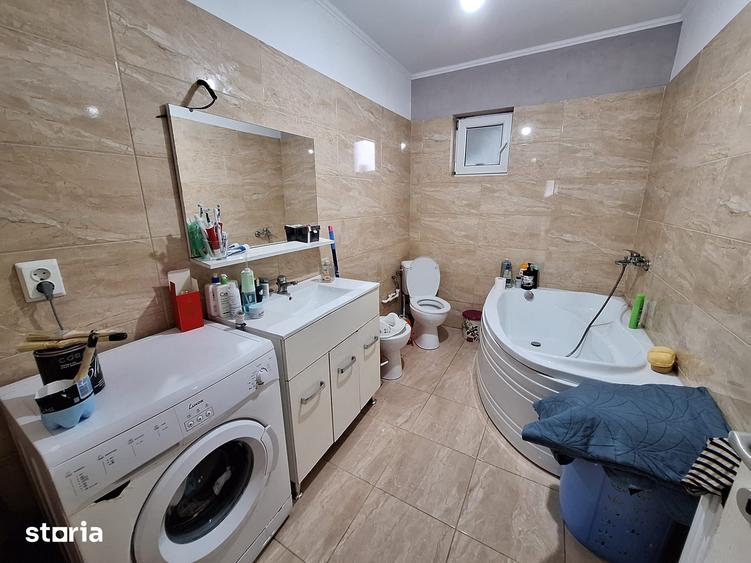 Casă cu 3 camere cu Teren 350 Mp în Hemeiuș