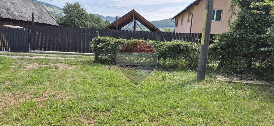 Teren Construcții intravilan de 1280 mp, în Stejaru (Pângărați)