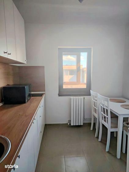 Apartament cu 2 camere decomandat în Delfinariu