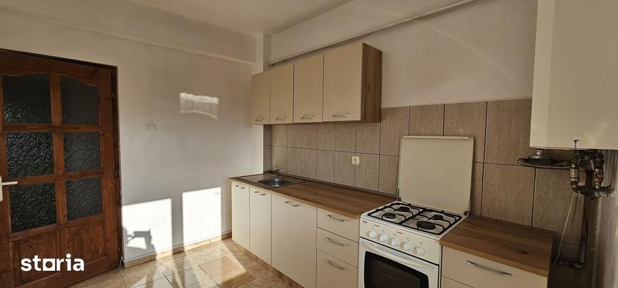 Apartament cu 2 camere decomandat în Valea Aurie