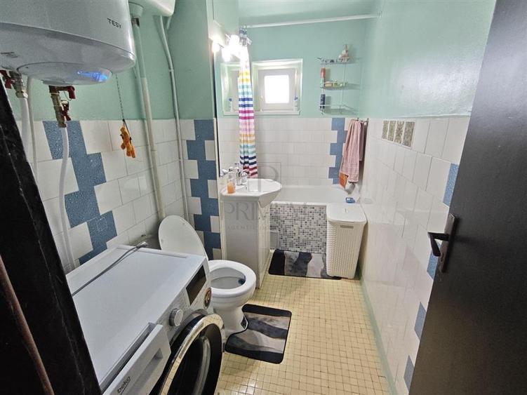 Apartament cu 2 camere semidecomandat, mobilat în Simion Bărnuțiu