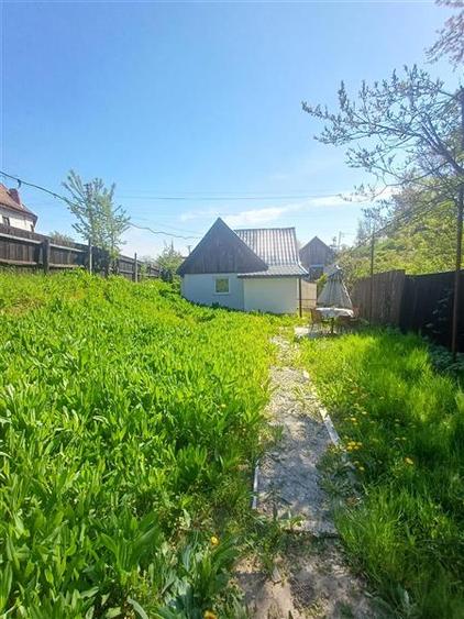 Casă individuală cu 2 camere cu Teren 324.70001220703 Mp în Periferie