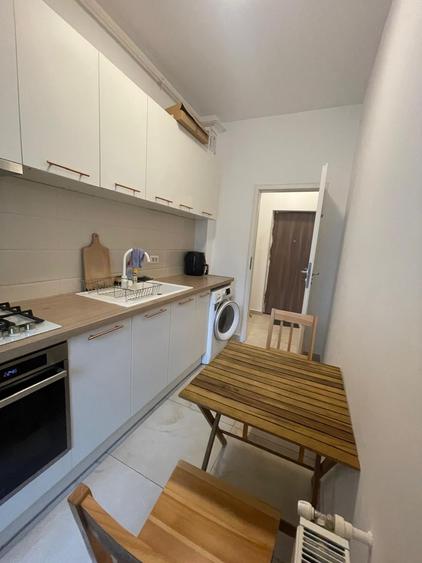 Apartament cu 2 camere decomandat în Militari