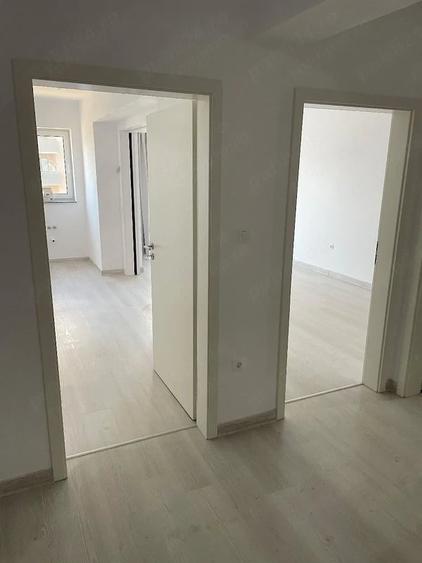 Garsonieră decomandată în Noua