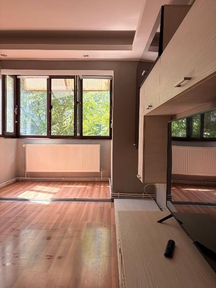 Apartament cu 2 camere semidecomandat în Dacia