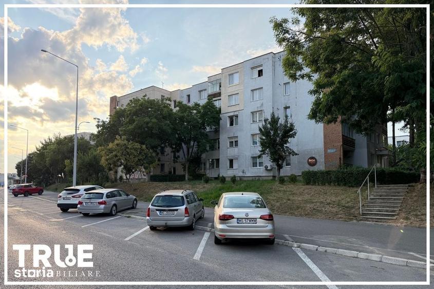Apartament cu 3 camere în Pandurilor