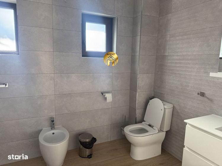 Casă cu 5 camere cu Teren 500 Mp în Central
