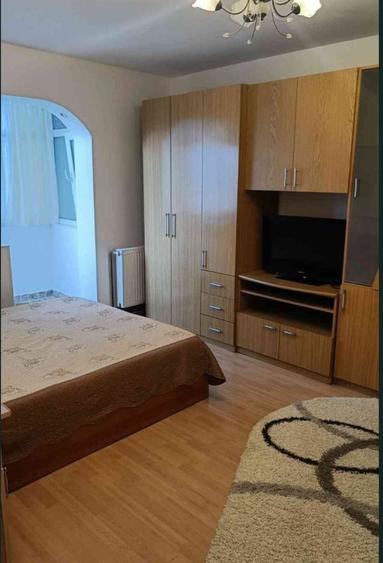Apartament cu 2 camere semidecomandat în Metalurgie