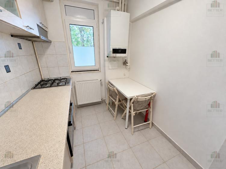 Apartament cu 2 camere semidecomandat în Berceni