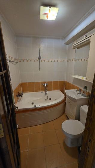 Apartament cu 2 camere semidecomandat în City Park Mall