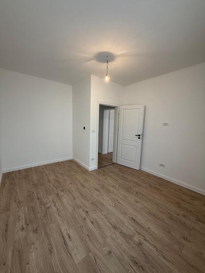 Duplex cu 4 camere cu Canalizare în Giroc