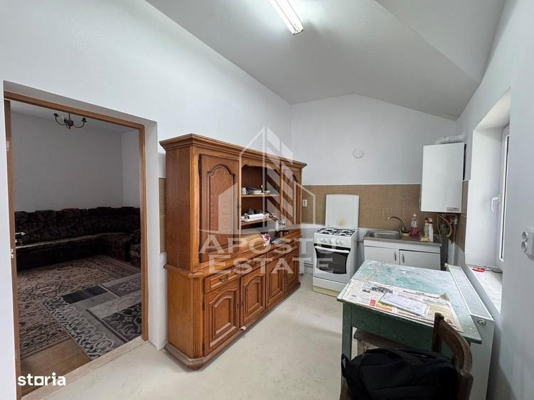 Apartament cu 4 camere decomandat în Bălcescu