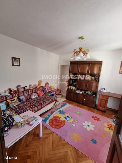 Casă cu 6 camere cu Teren 715 Mp în Cetate