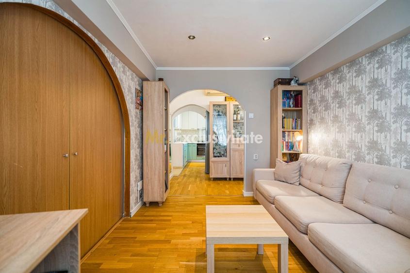Apartament cu 3 camere decomandat, mobilat în Baba Novac