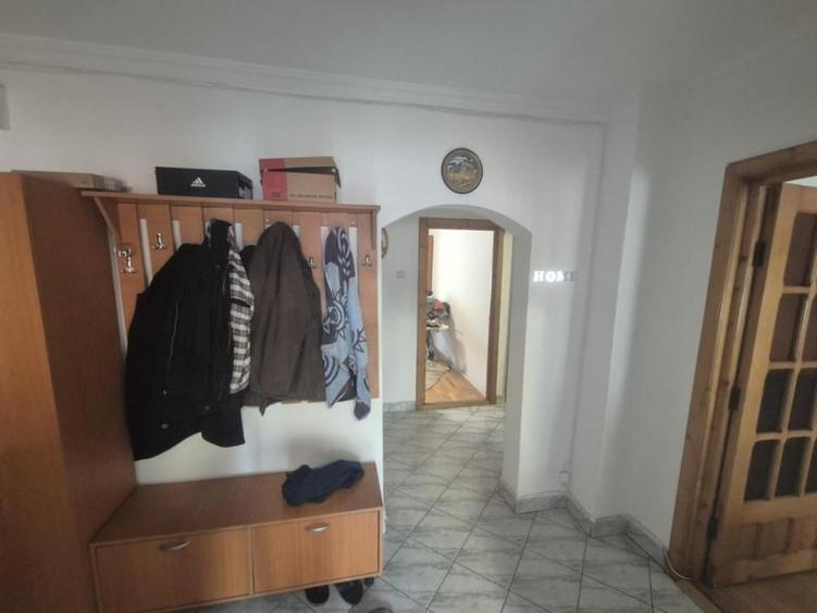 Apartament cu 3 camere în 13 Septembrie