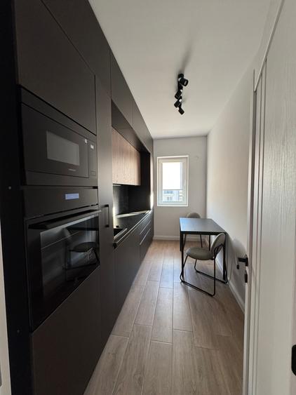 Apartament cu 3 camere, mobilat în Apărătorii Patriei
