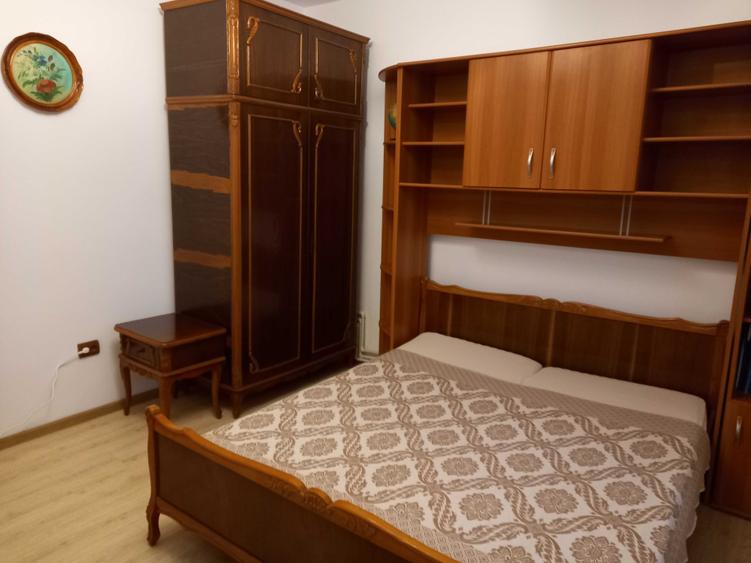 Apartament cu 2 camere semidecomandat în Fetești-Gară