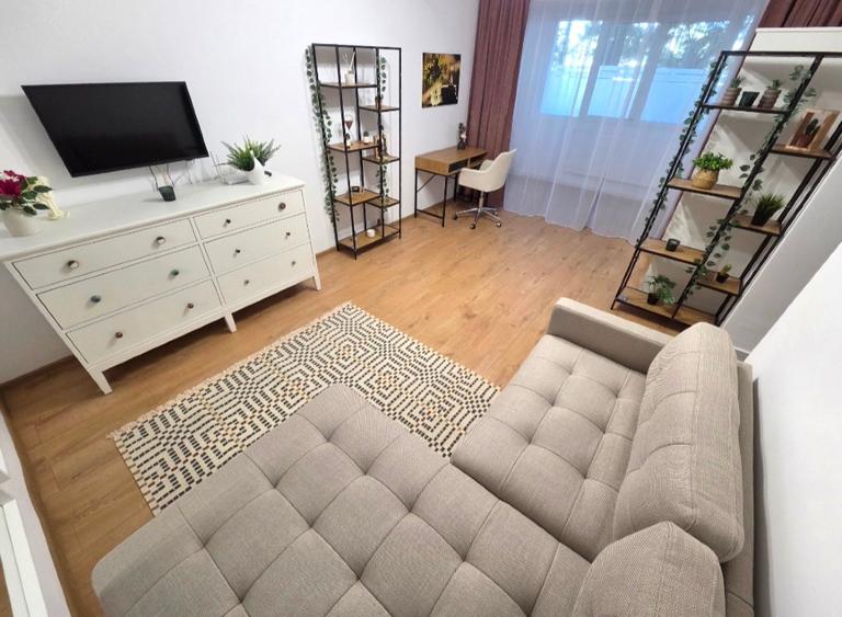 Proprietar, garsoniera Titan, 1 minut metrou, prima inchiriere - 1