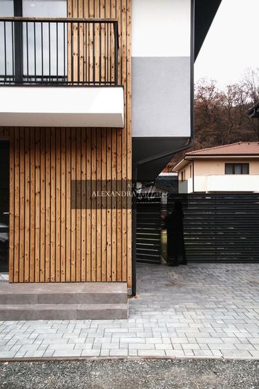 Duplex cu 4 camere cu Canalizare în Florești