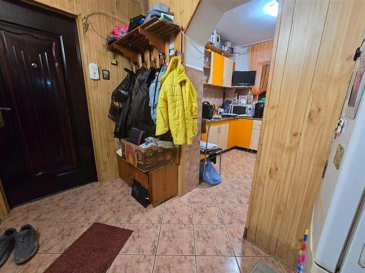 Apartament cu 2 camere semidecomandat în Central — fotografia 1