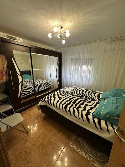 Apartament cu 3 camere decomandat, mobilat în Radu Negru
