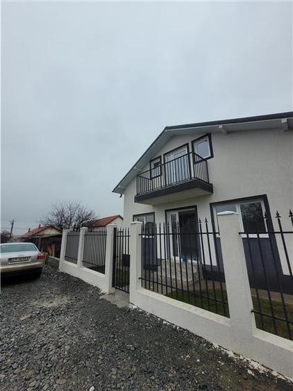 Casă individuală cu 5 camere cu Canalizare în Lumina